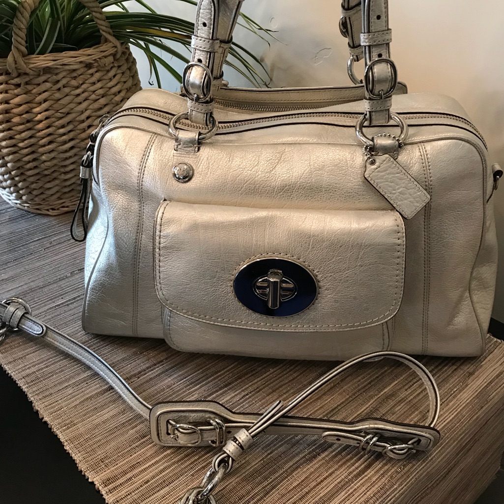 Bodacious Silver Leather Coach Carry On Or Weekender Bag With Shoulder Strap!